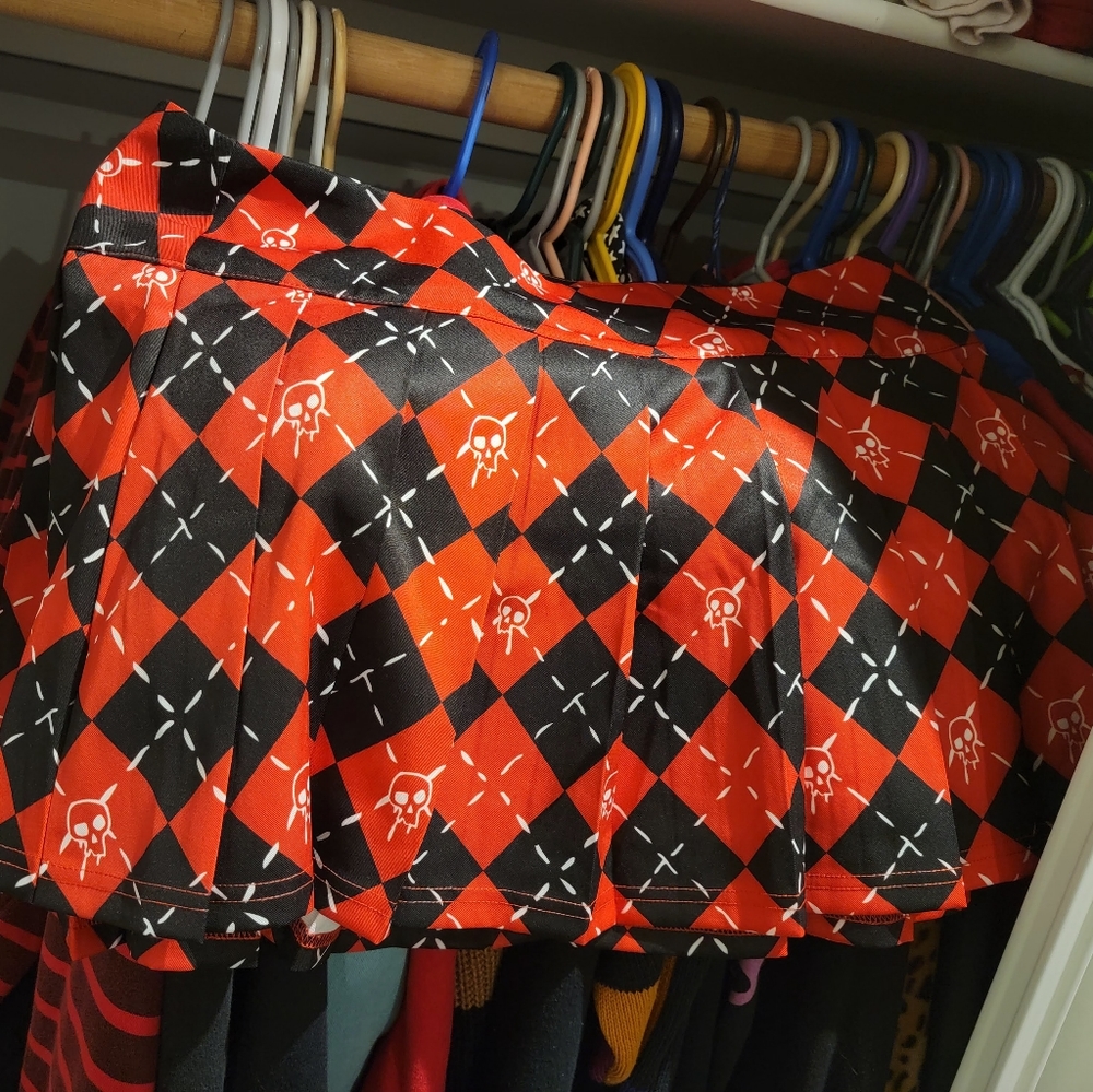 Brand new emily the strange plus size skirt